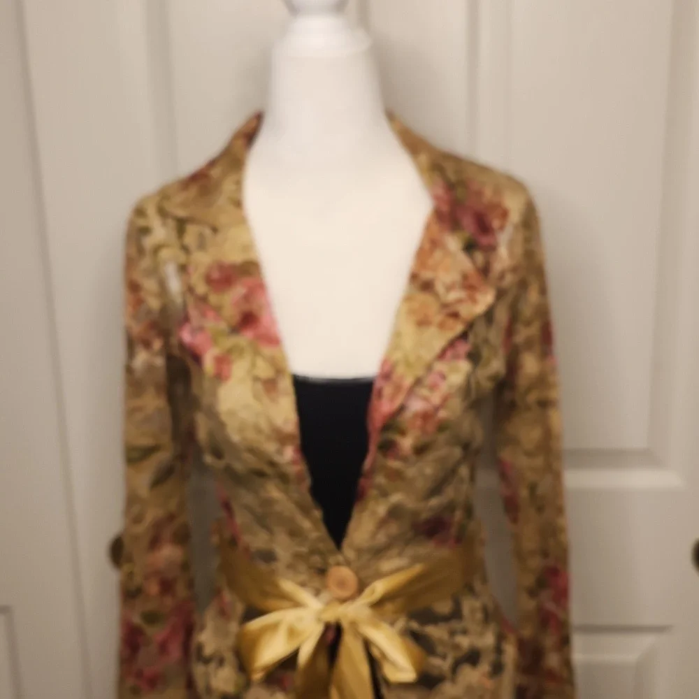 Do & Be Clothing Women's Yellow Gold/Pink Appliqued Floral Lace Jacket Size S - Picture 11 of 13